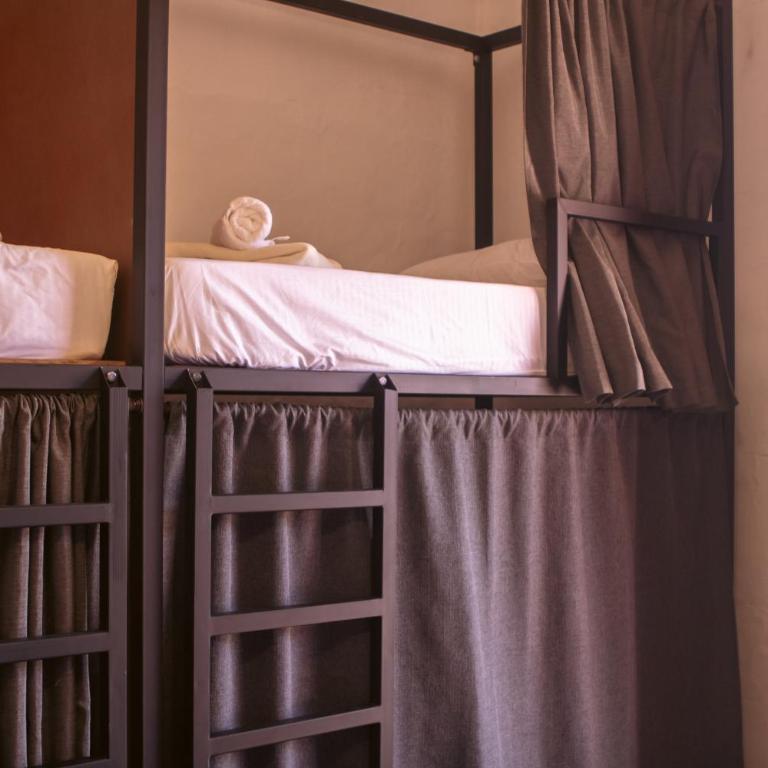 La Casa Rosada Hostel - Cama en habitación compartida de 8 camas - 4