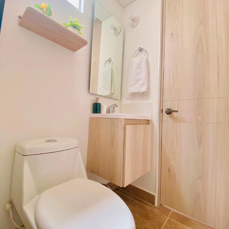 Apartamento completo-playa, piscina, tranquilidad - Two-Bedroom Apartment with Balcony - 2