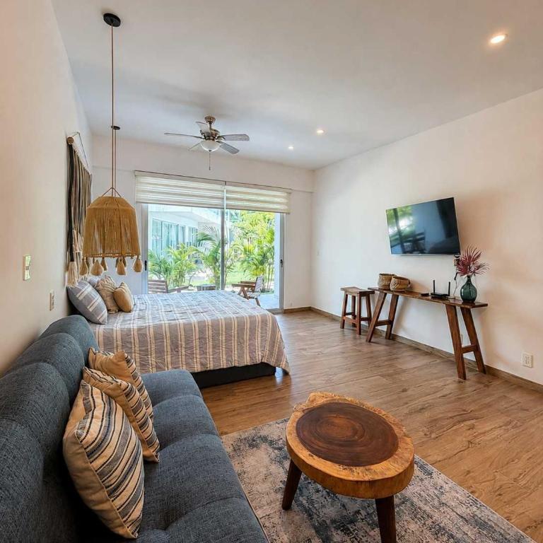 Upscale Playacar Studio w Balcony & 4 Pools - Apartment - 5