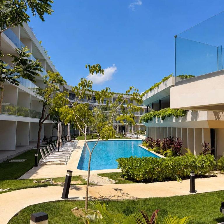 Upscale Playacar Studio w Balcony & 4 Pools - Apartment - 23
