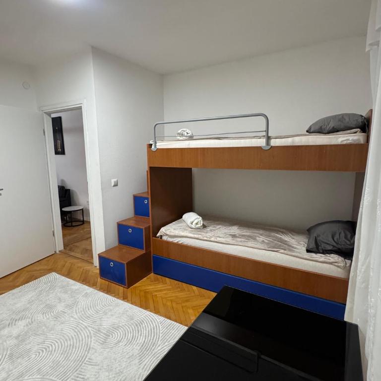 Apartman A-star - Apartman sa 2 Spavaće Sobe i Balkonom - 4