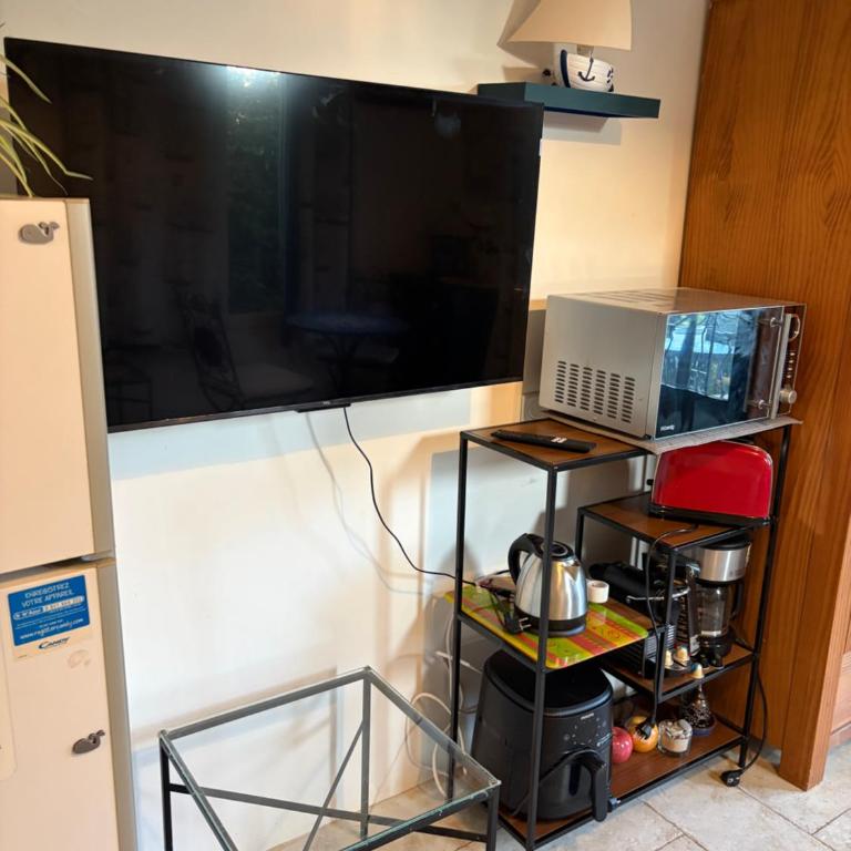 Très beau Studio lumineux dans Villa avec piscine - Appartamento con 1 Camera da Letto - 40