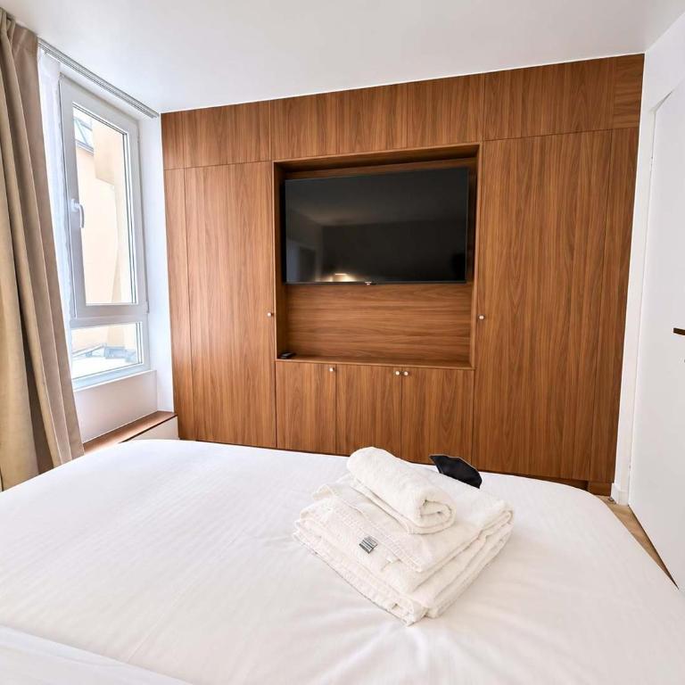 Appartement charmant 3 room - 8p - Etienne marcel - Appartement - 21