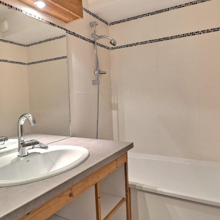 Confortable 2 Pièces, Skis aux Pieds, 4 Pers, Proche Commerces - Appartement 1 Chambre - 22
