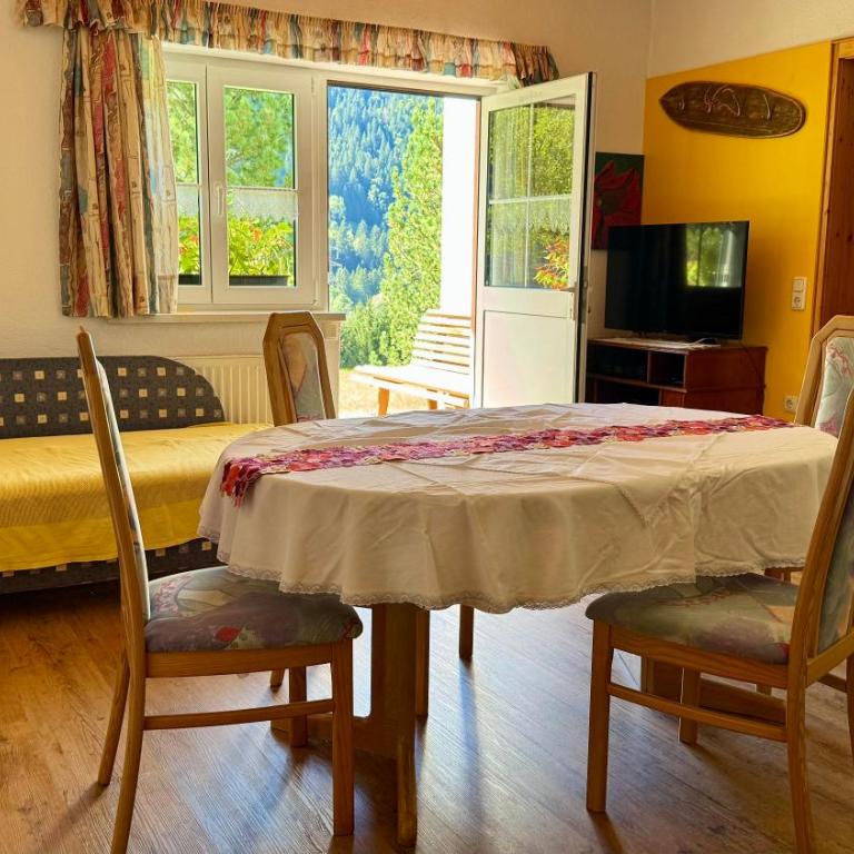 Ferienwohnung Fitsch - Apartment mit 2 Schlafzimmern - 2