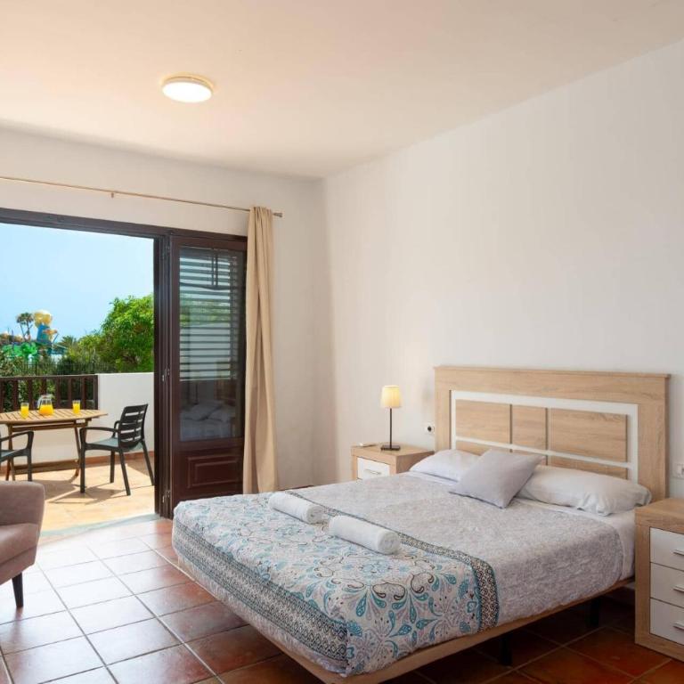 Villa Clarybel by Villa Plus - Villa - 5