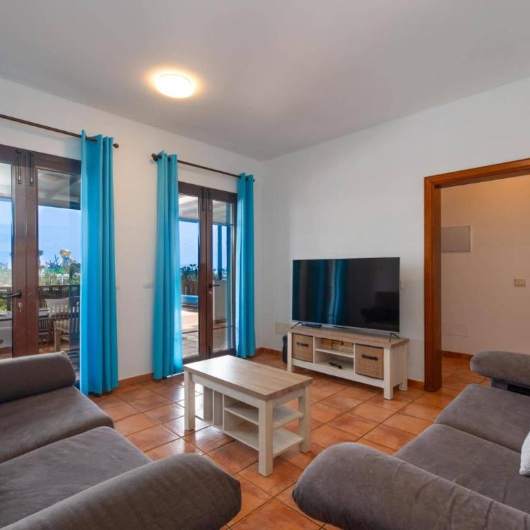 Villa Clarybel by Villa Plus - Villa - 4