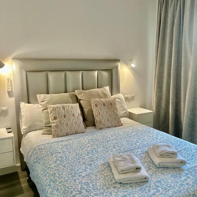 Benalbeach one Room - One-Bedroom Apartment - 2