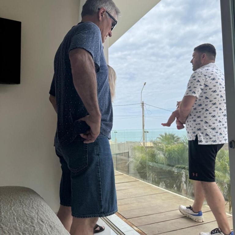 Sweet ocean view, steps from the beach - Two-Bedroom Apartment - 20