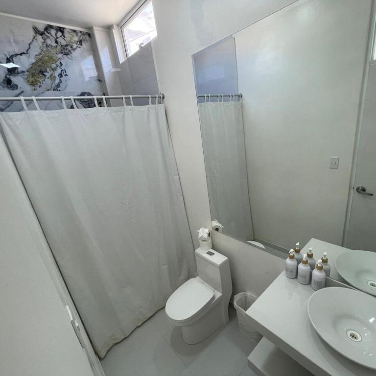 Sweet ocean view, steps from the beach - Two-Bedroom Apartment - 21
