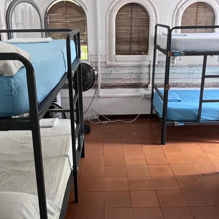 Can Cocollona - Cama en habitación compartida de 6 camas - 3