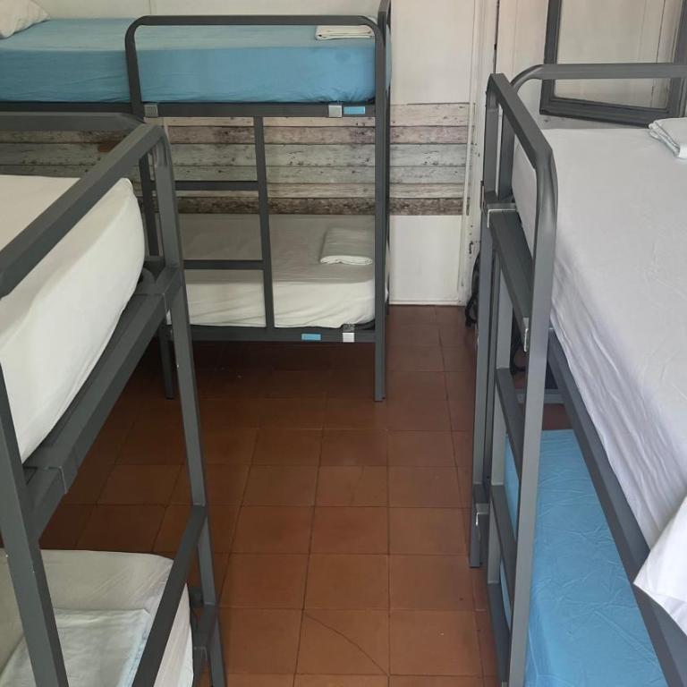 Can Cocollona - Cama en habitación compartida de 6 camas - 5