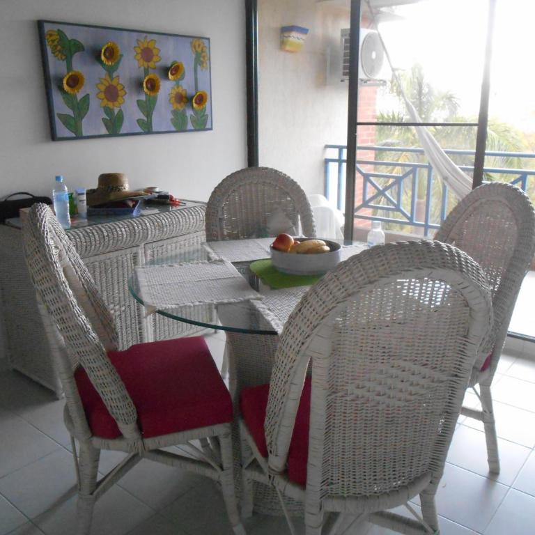 Condominio Girardot Resort Ap 6-402 Exclusivo Apartamento Turístico -Vista a las montañas -WiFi - Apartamento con vistas a la piscina - 10