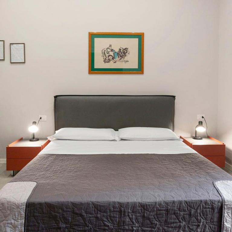 Your Home in Naples - Standard Queen Room - 6