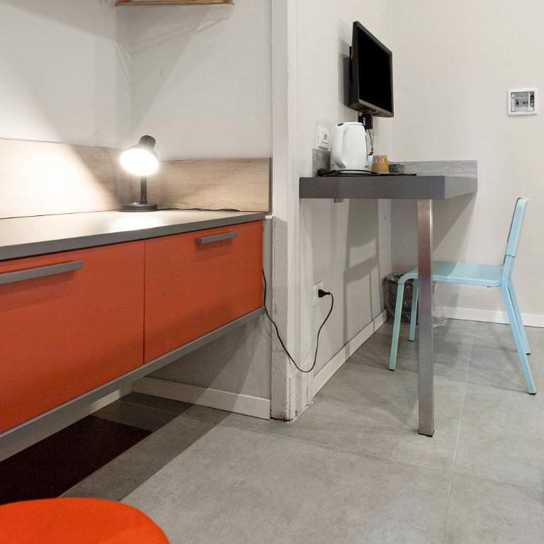 Your Home in Naples - Standard Queen Room - 12