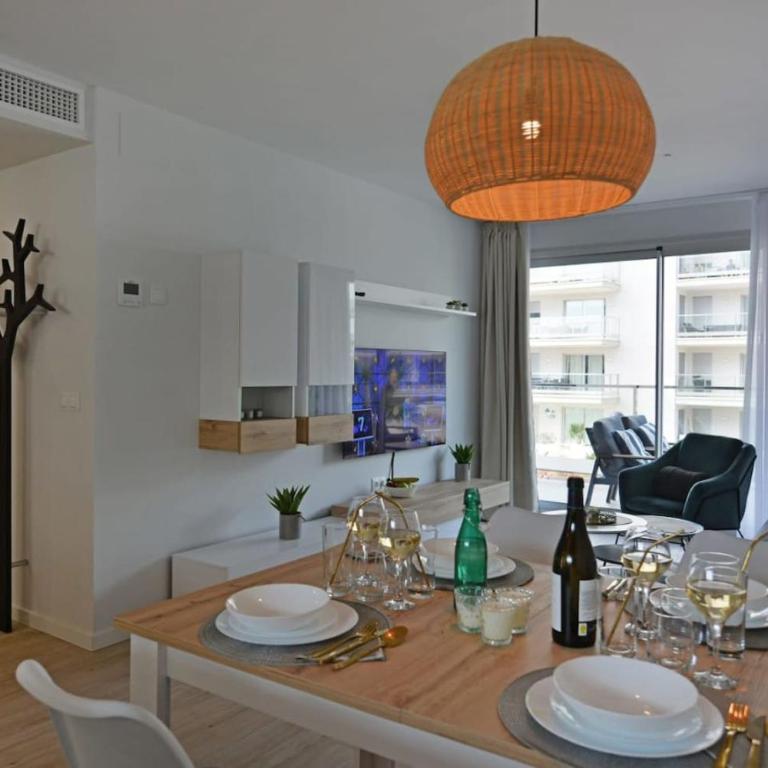 Marina Real Apartments by NRAS - Apartment with Pool View - 6