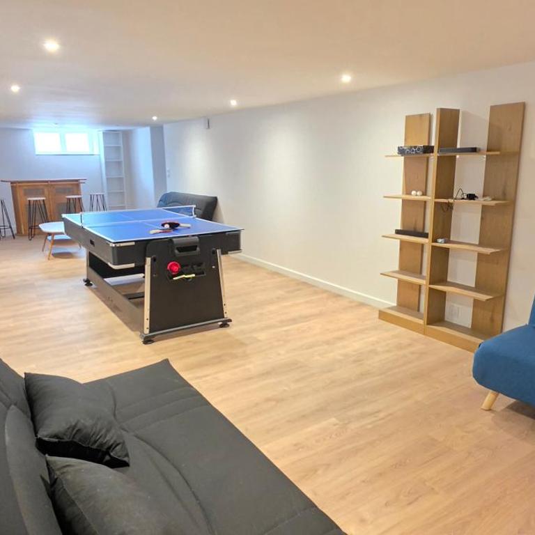Le Magnifique, 15 personnes, garage, 3 minutes à pied du sanctuaire et gare - Appartement - 36