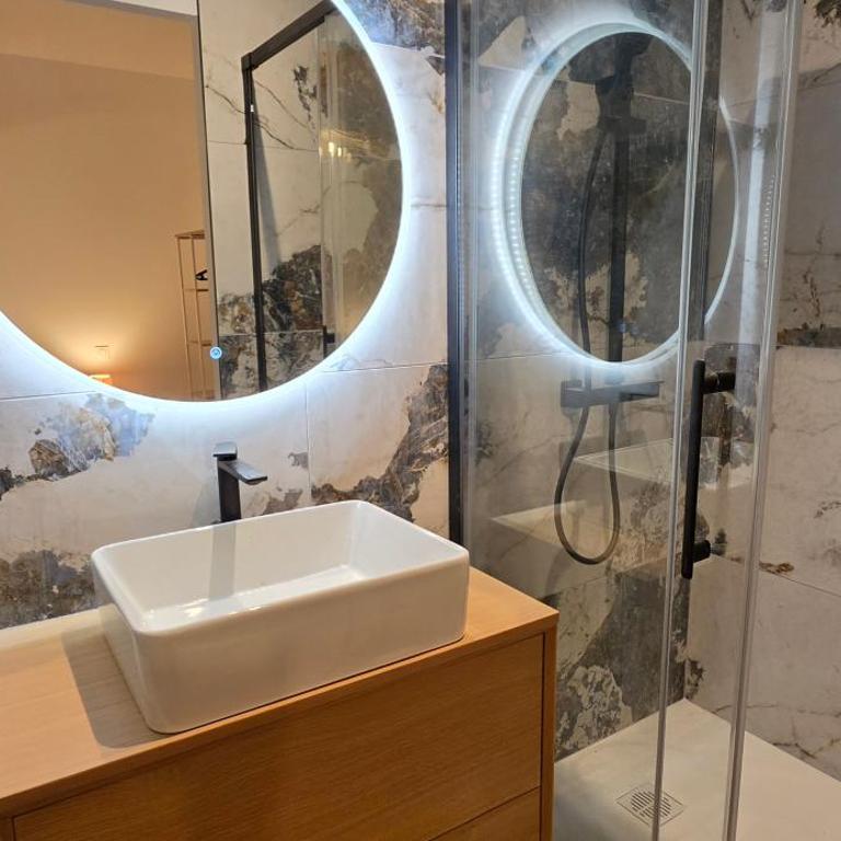Le Magnifique, 15 personnes, garage, 3 minutes à pied du sanctuaire et gare - Appartement - 19