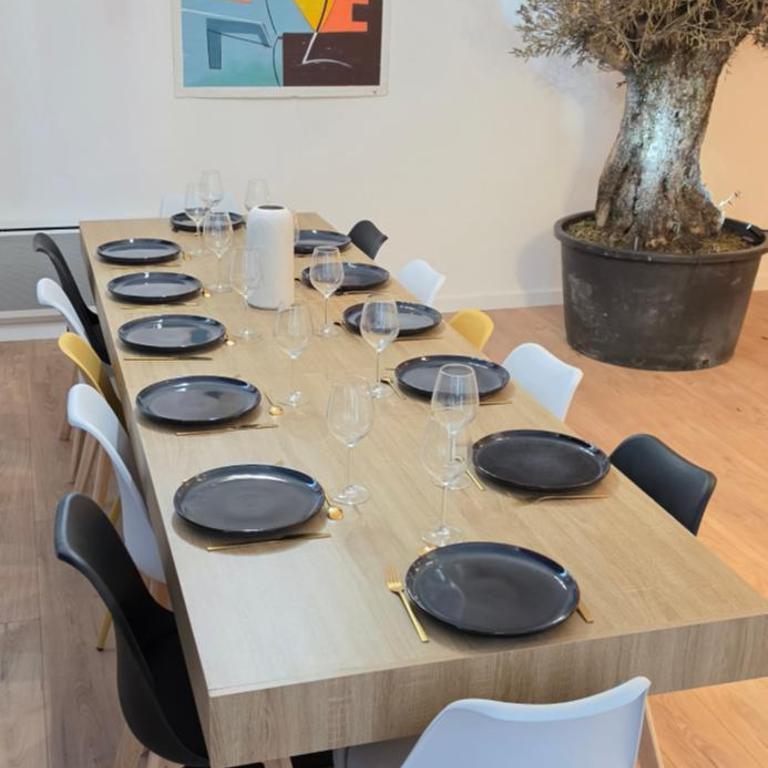 Le Magnifique, 15 personnes, garage, 3 minutes à pied du sanctuaire et gare - Appartement - 23