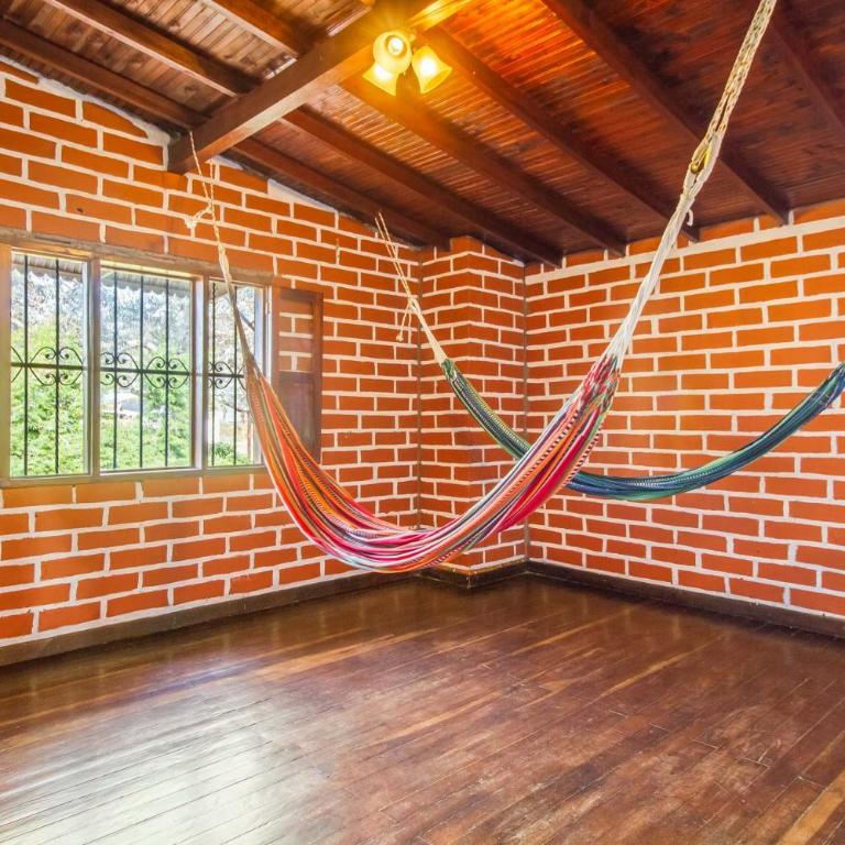 Hostel Hammock y Hamacas - Quadruple Room - 3