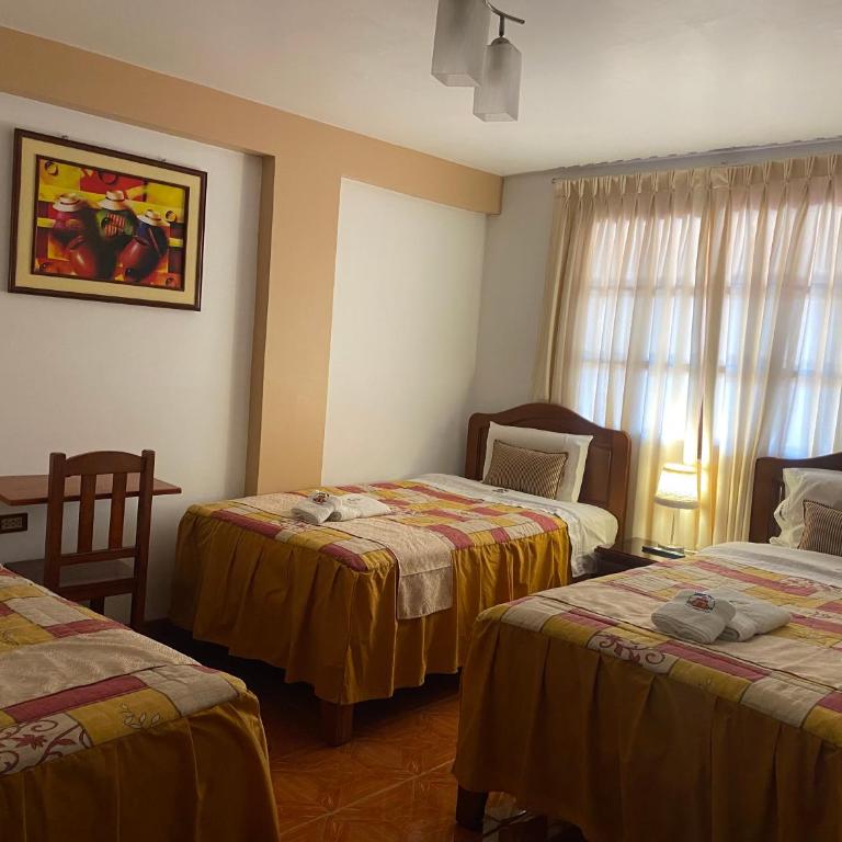 Las Torrecitas - Triple Room with Private Bathroom - 1