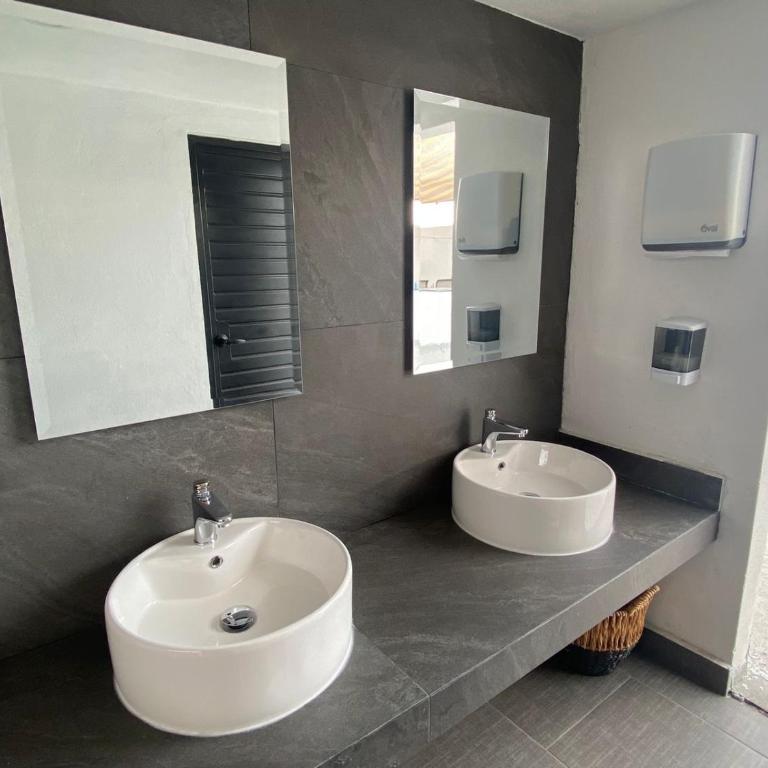 V102 Depa centrico, estacionamiento, elevador - Apartamento de 2 dormitorios - 17