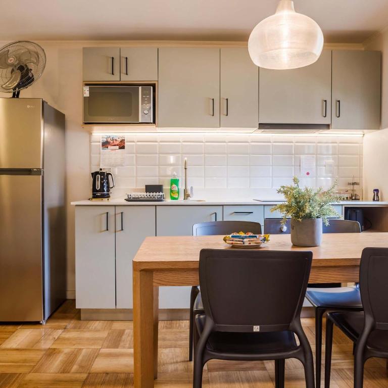 Modern 2BR1BA in Providencia Steps from Metro - Apartamento - 10