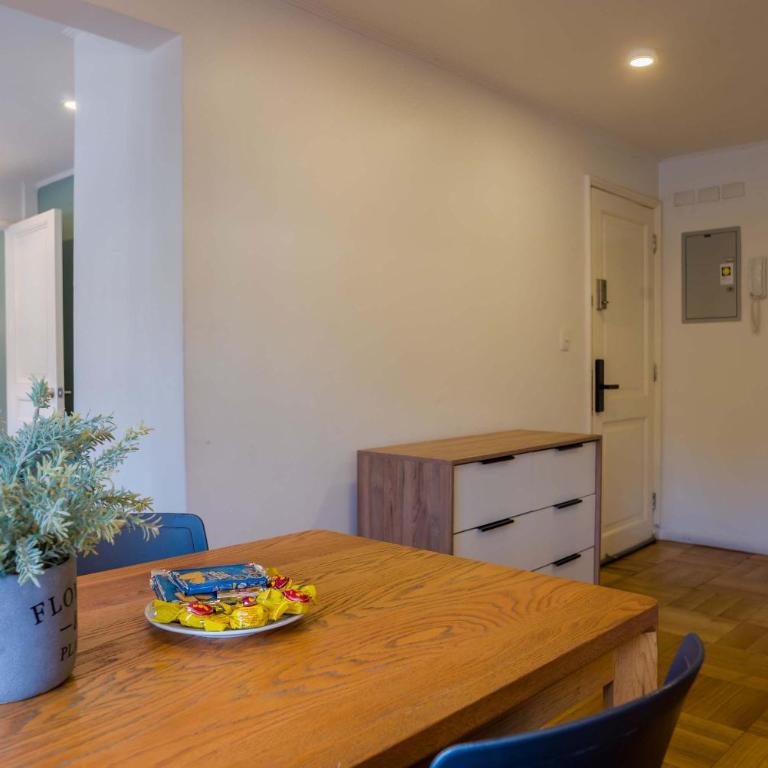 Modern 2BR1BA in Providencia Steps from Metro - Apartamento - 4