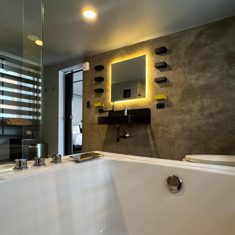 Hostal Joy Calle 85 - Deluxe Double Room with Bath - 5