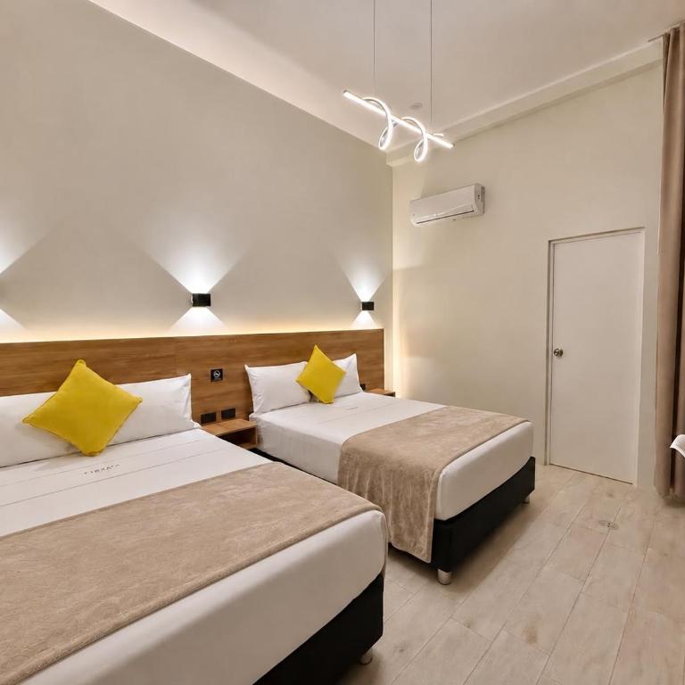 Kigelia Hotel - Deluxe Double Room with Two Double Beds - 4