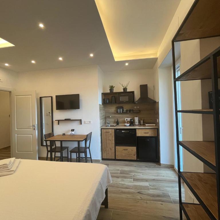 Lirico Suites - Chambre Double ou Lits Jumeaux avec Salle de Bains Privative - 7