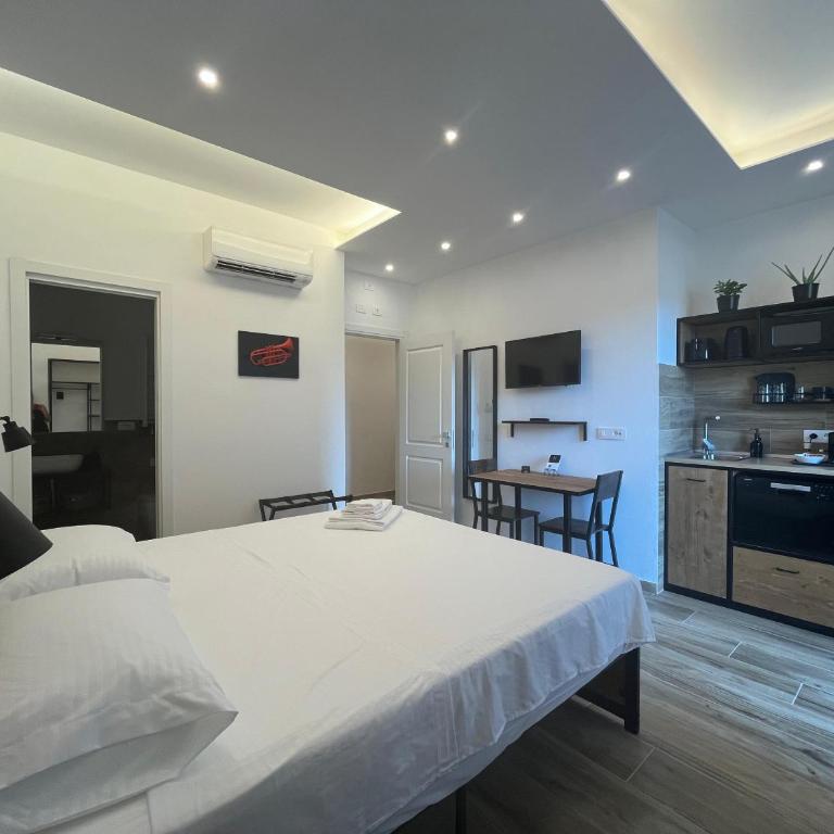 Lirico Suites - Chambre Double ou Lits Jumeaux avec Salle de Bains Privative - 8