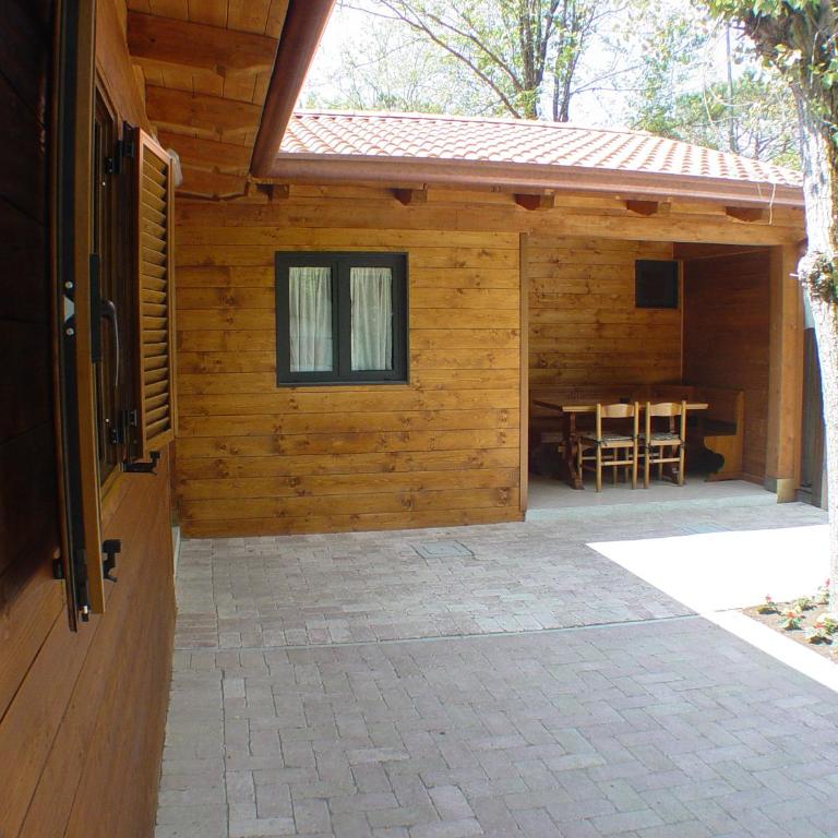 Camping Luni - Bungalow con 2 Camere da Letto - 9