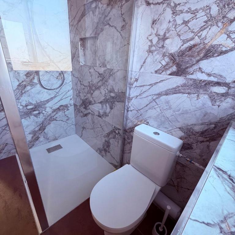 Spacious - Le Vert et Marbre - 2 bedrooms - Air-conditioned - Apartamento de 2 dormitorios - 12