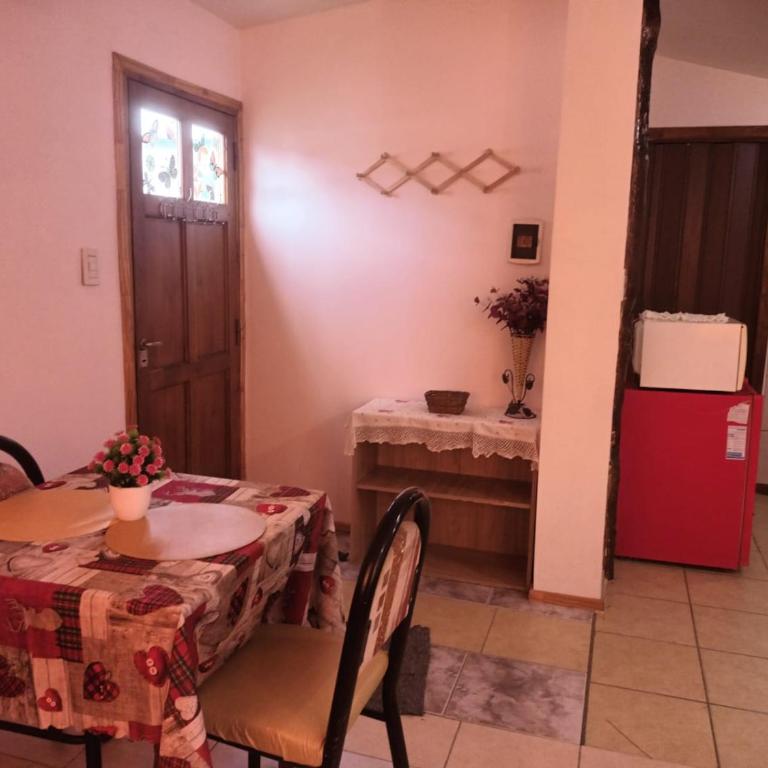 Departamento a una cuadra del centro - One-Bedroom Apartment - 2