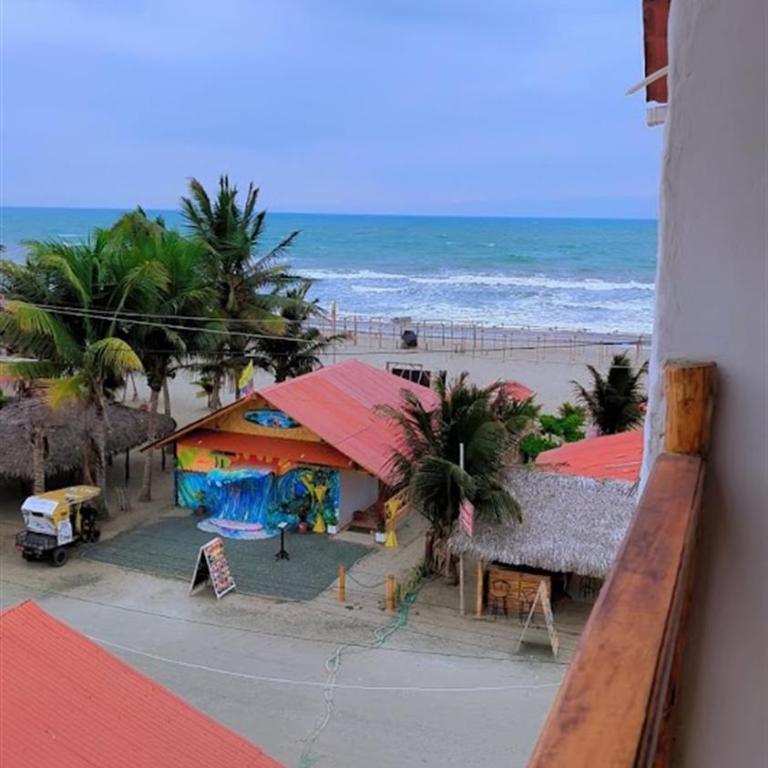 Cocoa Beachfront Inn - Habitación Doble con balcón y vistas al mar - 3