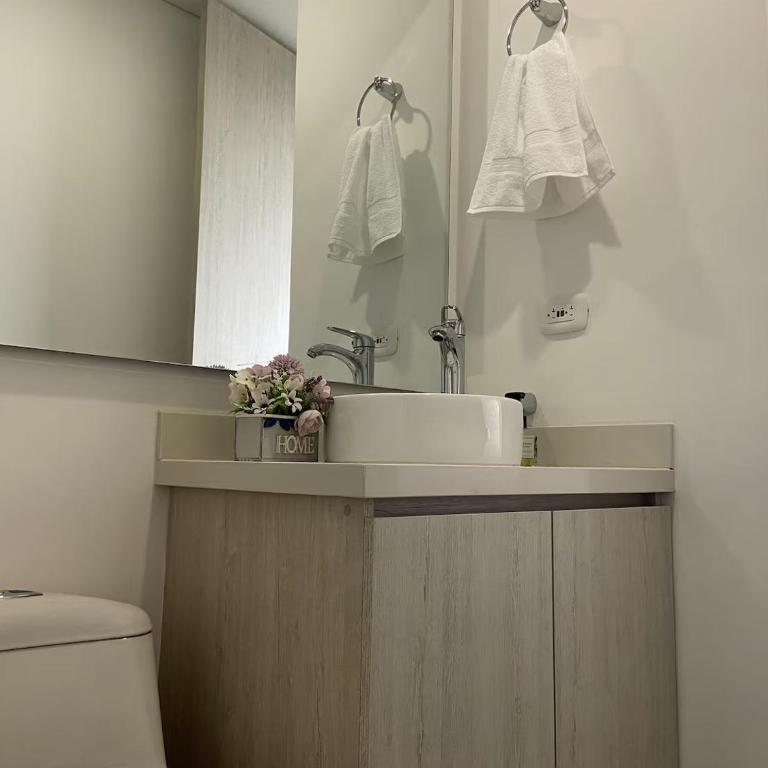 Modern condo 5 min to the beach, Santa Marta - Apartamento de 1 dormitorio - 75