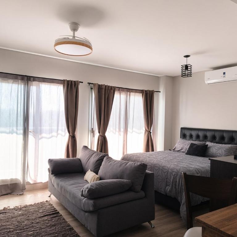 Hermoso studio premium a estrenar con piscina y gym a pasos del Hospital Italiano - Apartamento Estudio con balcón - 1