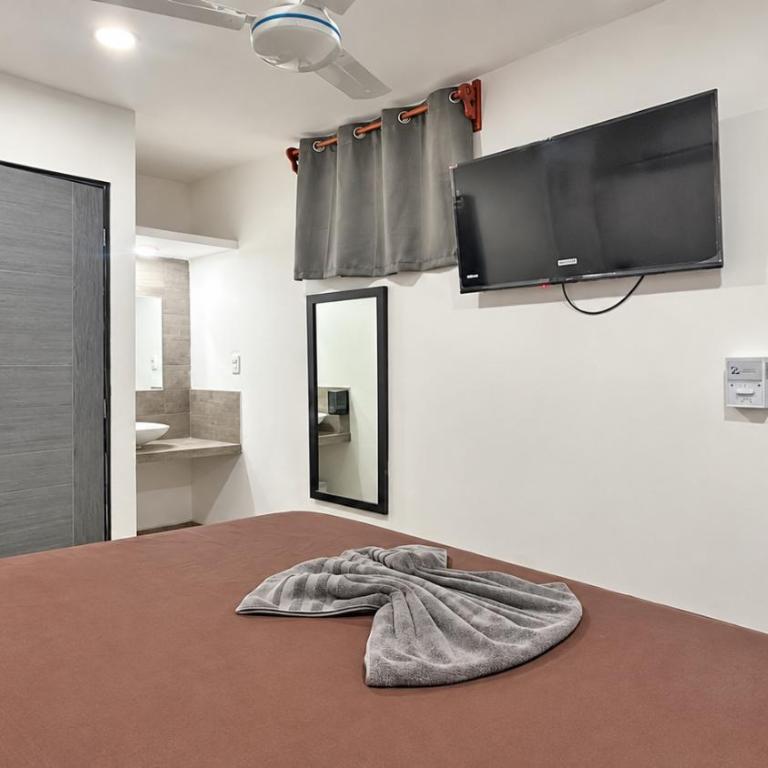 Hotel Puerto Juarez - Zimmer mit Kingsize-Bett - 5