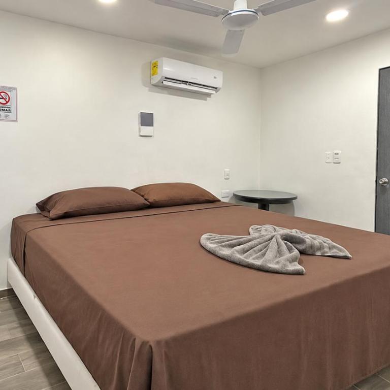 Hotel Puerto Juarez - Zimmer mit Kingsize-Bett - 2