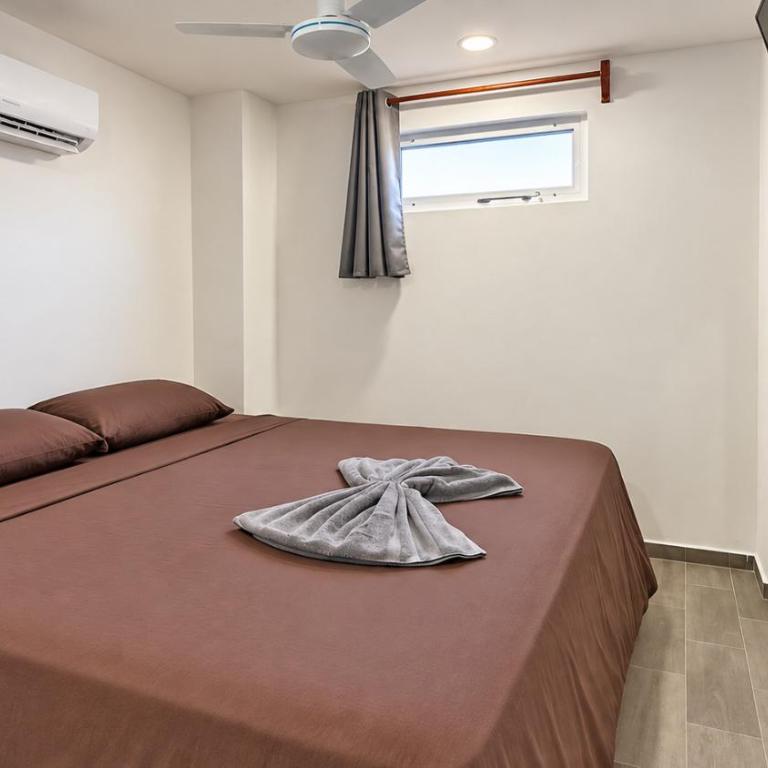Hotel Puerto Juarez - Zimmer mit Kingsize-Bett - 3