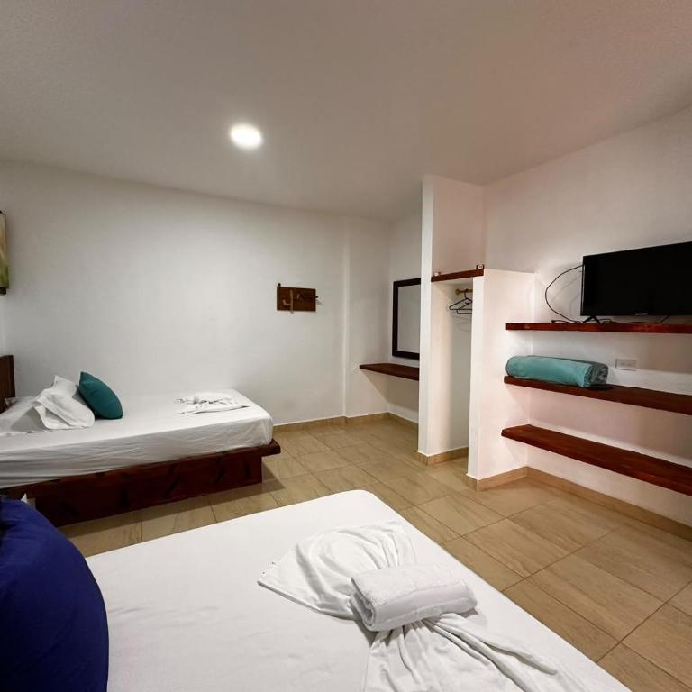 hotel montana - Habitación Cuádruple Confort - 3