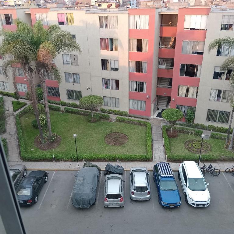 Alquilo departamento amoblado 3 dormitorios 6to piso con ascensor Surquillo - Apartamento de 3 dormitorios - 12