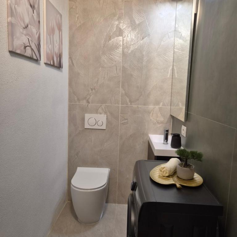 Casa Theo - One-Bedroom House - 37