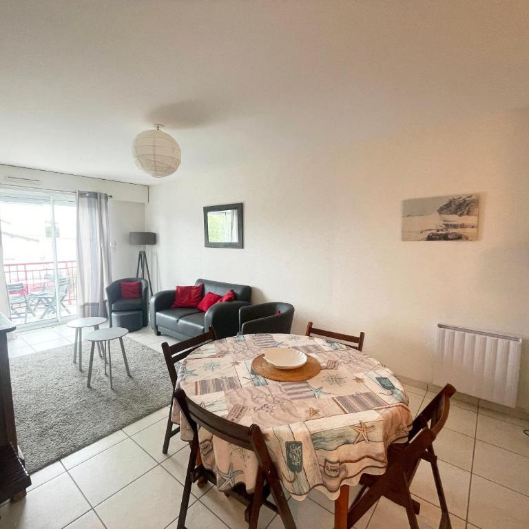 Appartement Charmant avec Garage à 400 m de la Plage - Apartamento de 2 dormitorios - 11