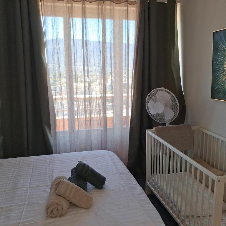 Panoramic 2BR Apartment Center Free Parking Balcony - Apartamento de 3 dormitorios - 21