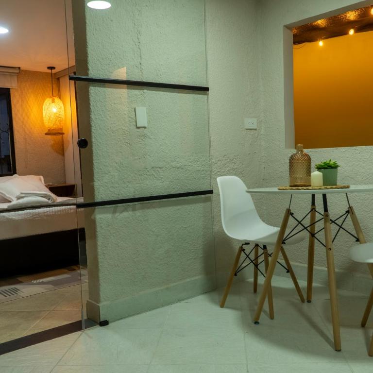 Terra Suites - Deluxe King Studio - 13