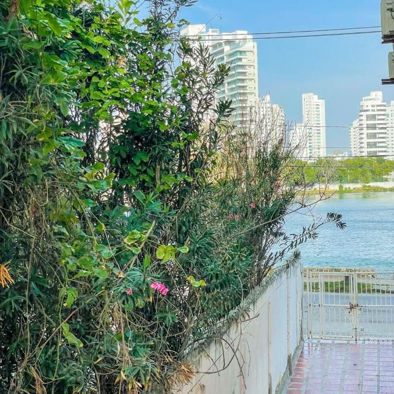 Cozy apartment in beach area - Three-Bedroom Apartment - 9