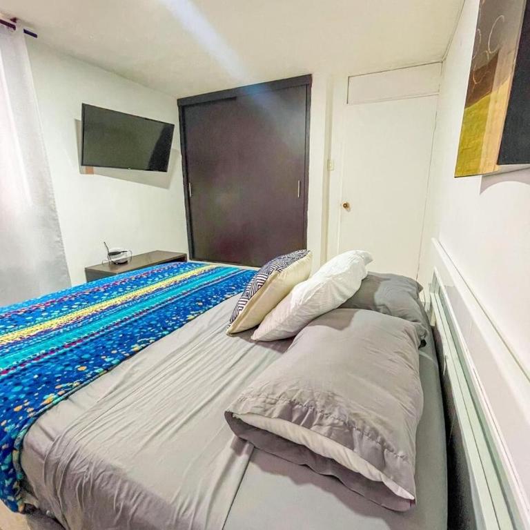 Cozy apartment in beach area - Three-Bedroom Apartment - 11