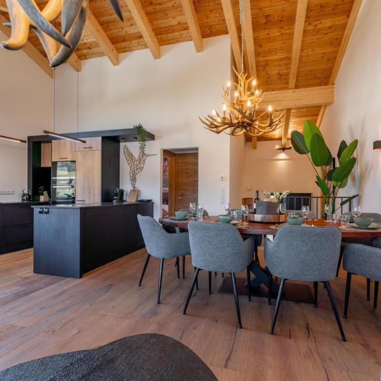 Chalet right next to the ski area - Ferienhaus mit 3 Schlafzimmern - 10